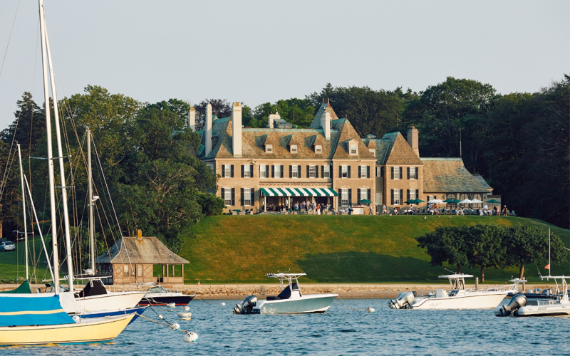 Rhode Island is the smallest state in the nation, but don't let its size fool you. This New England state is filled with reasons to visit, from historic carousel rides to idyllic beaches to gilded mansions to flower-filled gardens. 